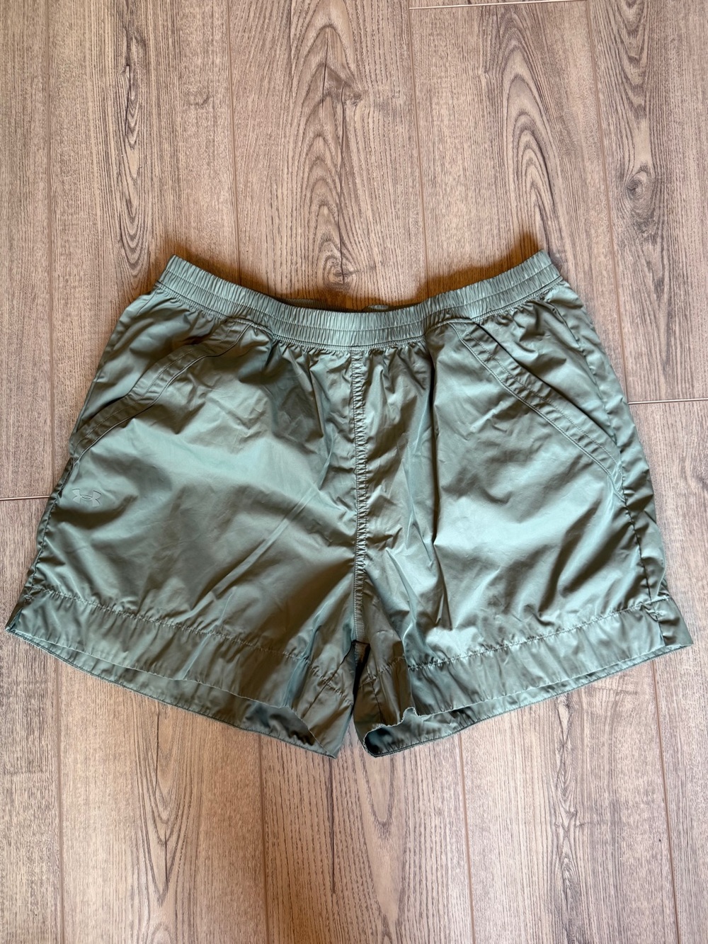 Under Armour Athletic Shorts Size M